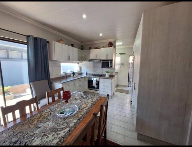 2 BEDROOM TOWNHOUSE FOR SALE IN DANA BAY